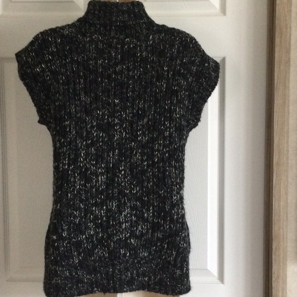 Merona Sweater Vest - Picture 4 of 7